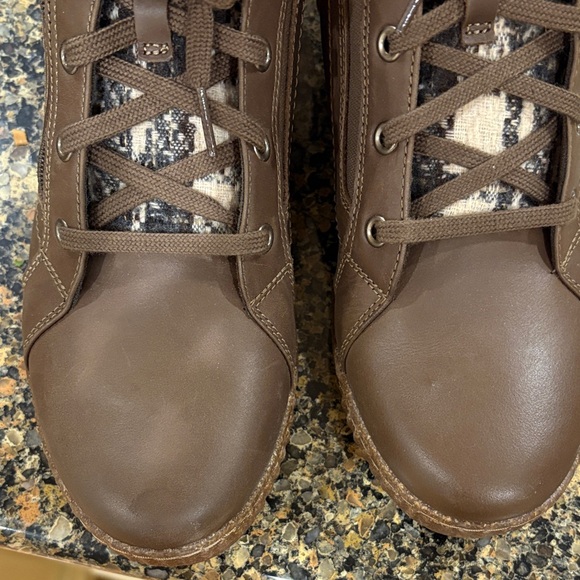 Clarks Collection Leather Ankle Boots Caroline Spice. Size 10 - Picture 6 of 8